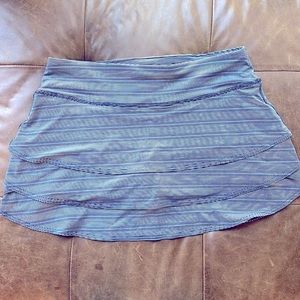Athleta Tennis Swing Skirt / Skorts Size Large
